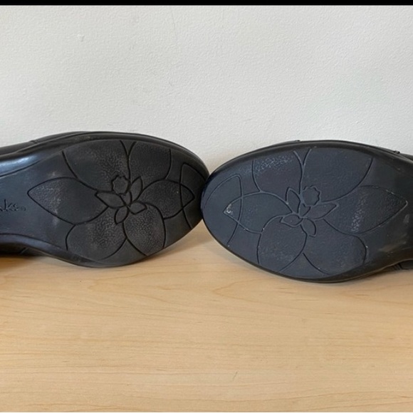 Clarks Rosabelle Black Leather Boots size 6.5 - Picture 9 of 10